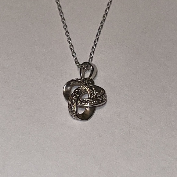 Jilco Jewelry Nwot Diamond Love Knot Setss 2twt Diamond Pendantss
